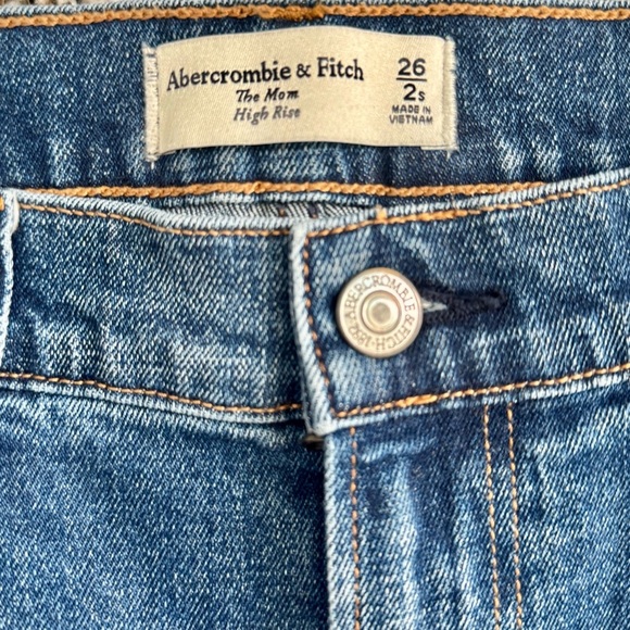 Abercrombie & Fitch Women’s Medium Wash “The Mom” High Rise Jeans - Picture 5 of 6